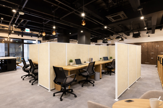 パーテーションの高さで変わる空間の印象と効果